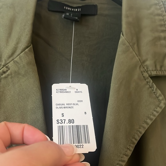 Forever 21 Army olive green utility vest - Picture 3 of 9